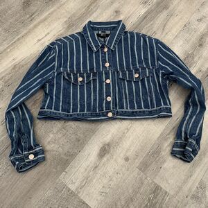 Forever 21 Jacket Womens Sz Medium Blue White Striped Denim Trucker 100% Cotton